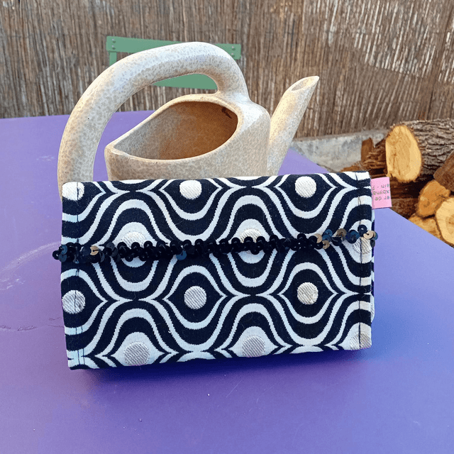 Pochette seventies noire