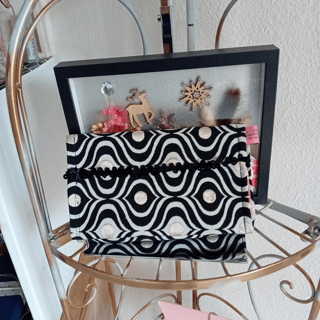 Pochette seventies noire